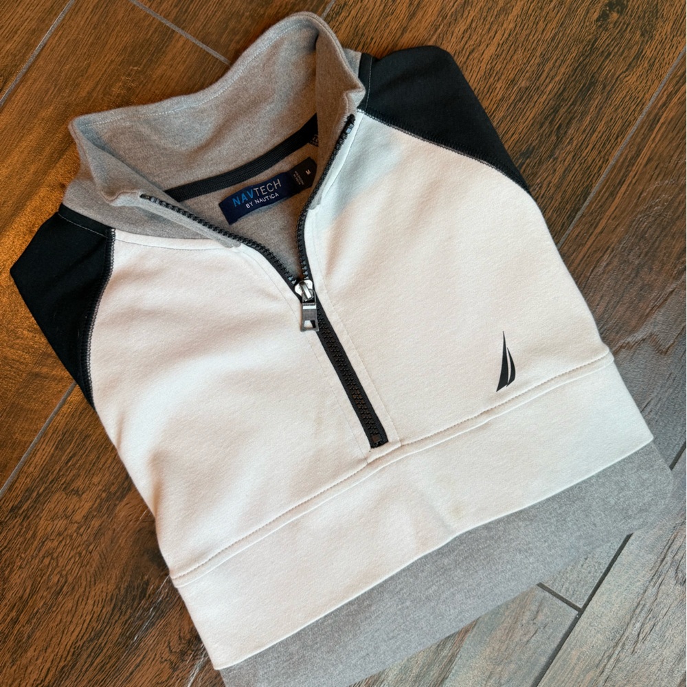 Nautica Navtech Quarter Zip Colorblock Performance Pullover | Mens Medium